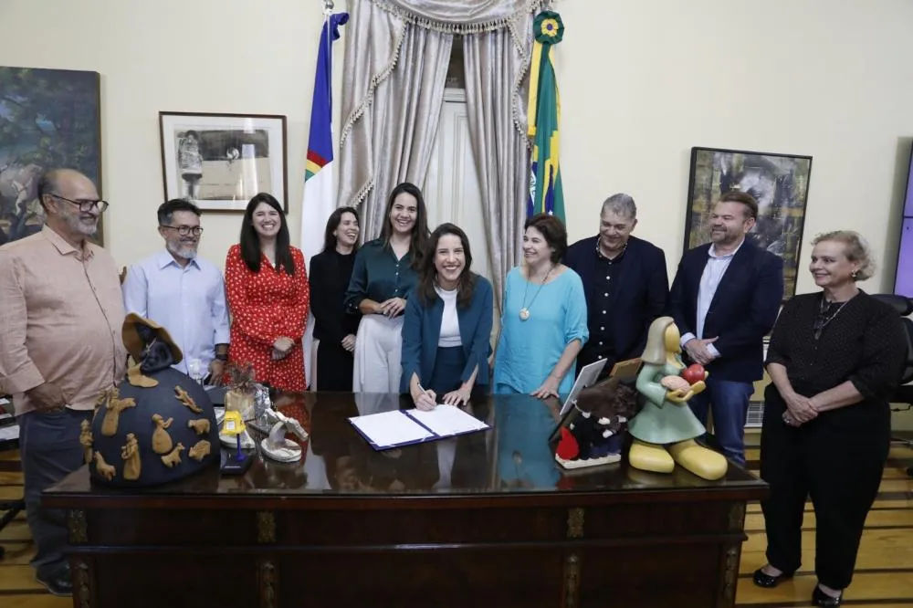 Foto da assinatura da OS: Hesíodo Góes/Secom