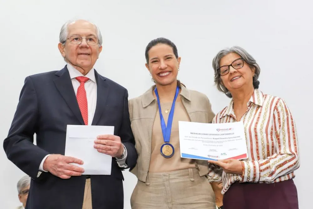 o gestor do Procape-PE , Ricardo Lima, a governadora Raquel Lyra e a reitora da UPE, Socorro Cavalcanti - Fotos: Yacy Ribeiro/Secom