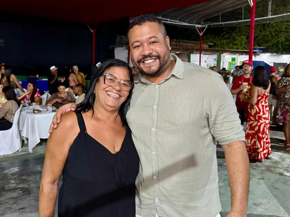 DONA DELMA E VINÍCIUS CASTELLO NA SEDE DO PATUSCO - Foto: Itala Lima