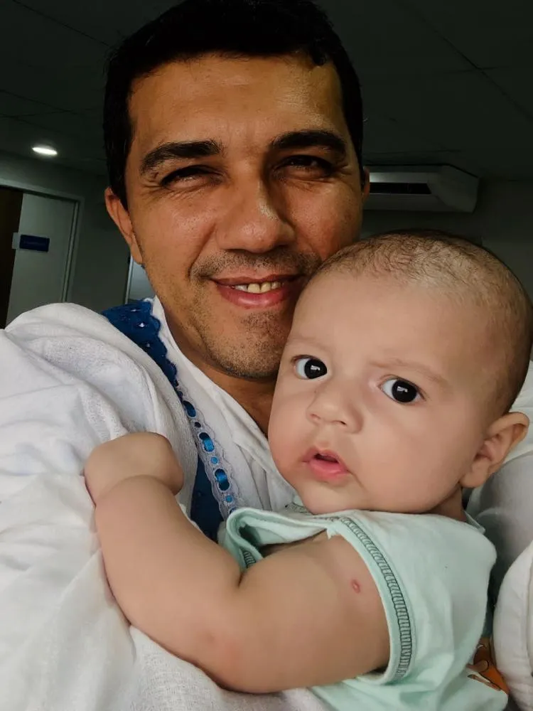 Medeiros e seu filho - Foto: divulgação 