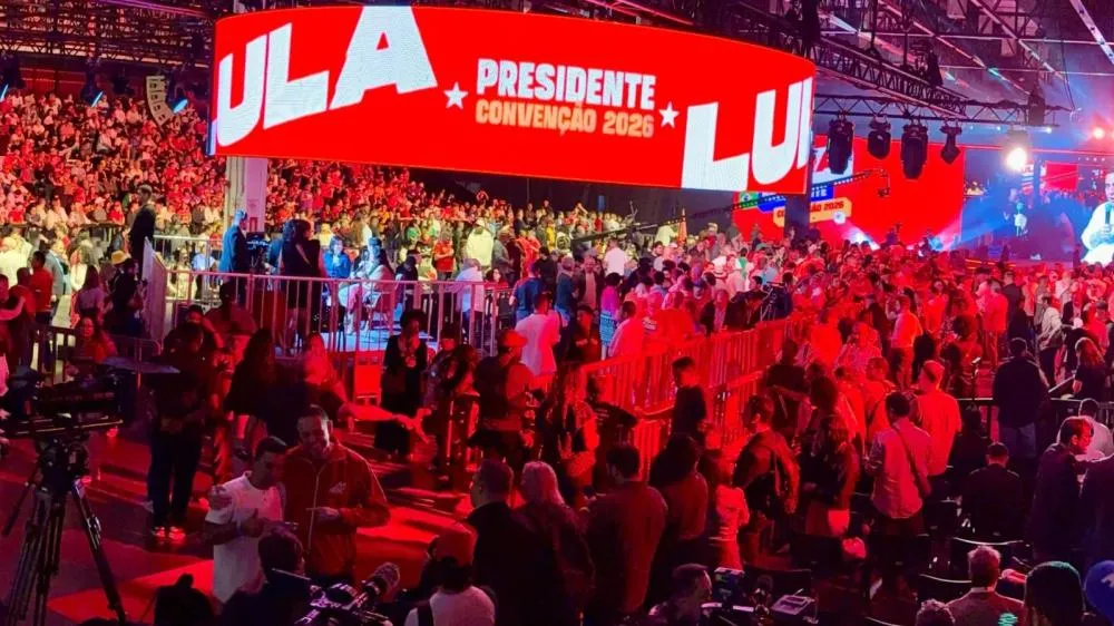 LULA É OFICIALIZADO CANDIDATO À REELEIÇÃO E APRESENTA CINCO PRIORIDADES PARA UM EVENTUAL QUARTO MANDATO