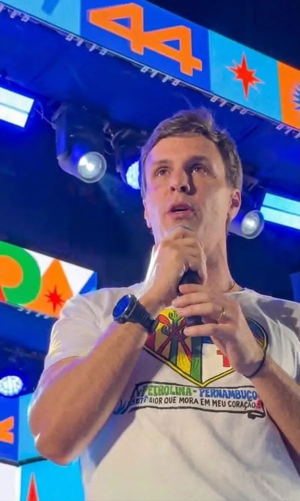MIGUEL COELHO INICIA CAMPANHA EM PETROLINA E AFIRMA QUE SERÁ A VOZ DE PERNAMBUCO EM BRASÍLIA