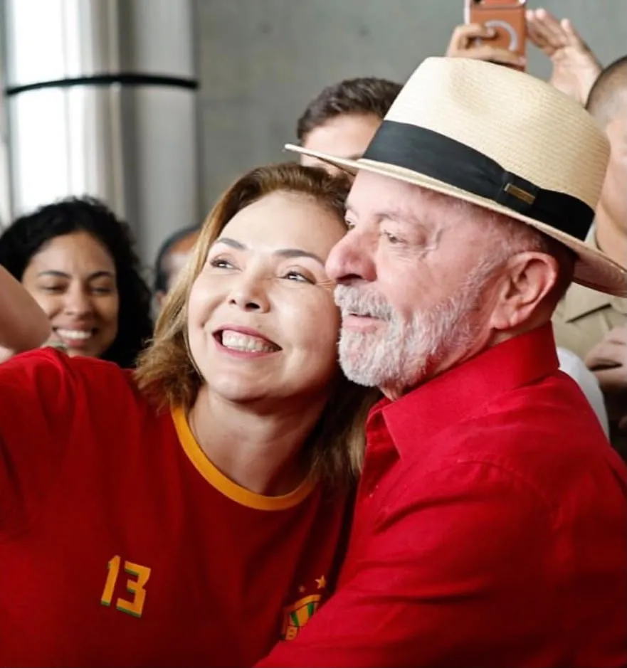 LIANA VAI A BRASÍLIA EM ARTICULAÇÃO NACIONAL PARA REELEIÇÃO DE LULA NO 2º TURNO