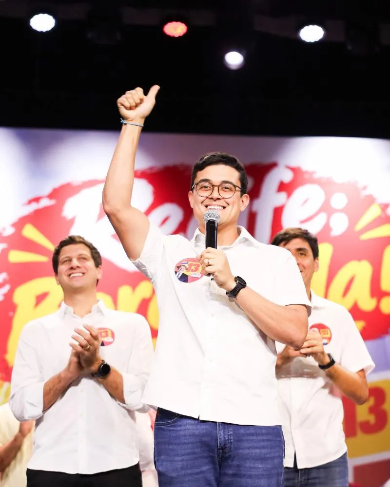 EM ATO DE APOIO A LULA, VICTOR MARQUES DESTACA DIFERENÇA DE MAIS DE R$ 500 MILHÕES EM INVESTIMENTOS FEDERAIS NO RECIFE